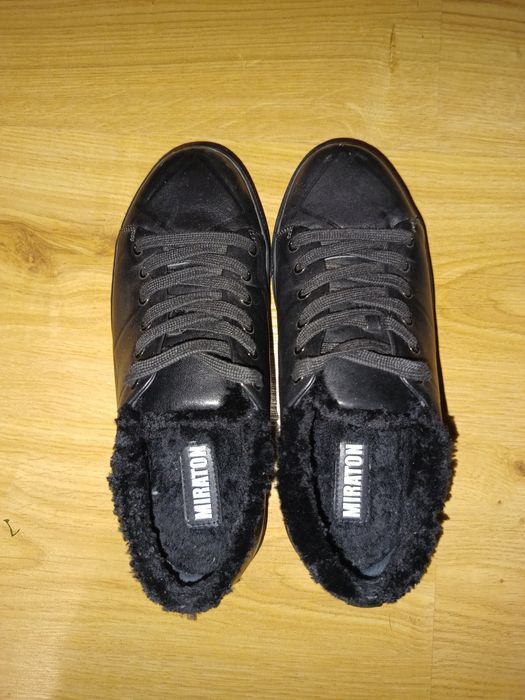 Продам женские зимние кеды Miraton