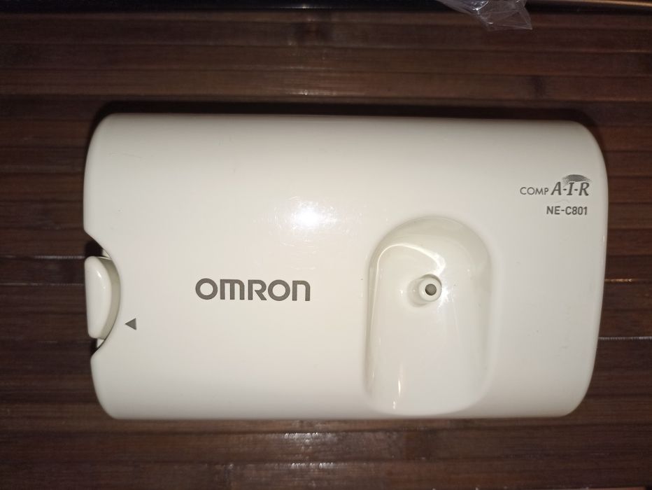 Продам компресорний небулайзер Omron NE-C801