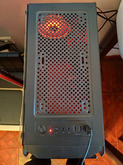PC gamer ultra 11xs AMD A8-9600.  16 gb   Radeon R7.  2 TB