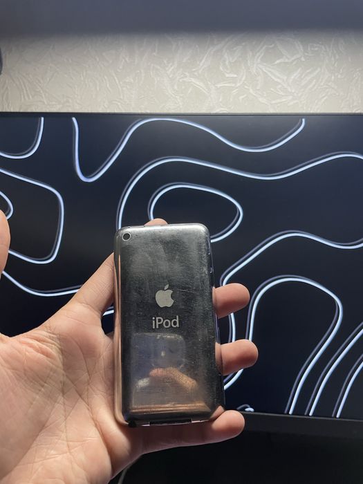 Продам iPod touch 4
