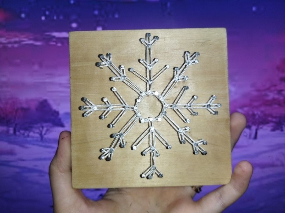 Панно у техніці стрінг-арт