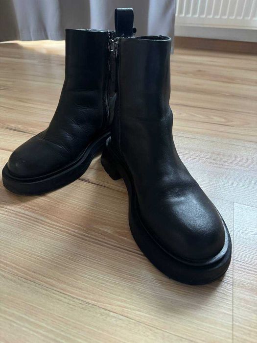 Шкіряне взуття Zara (оригінал)