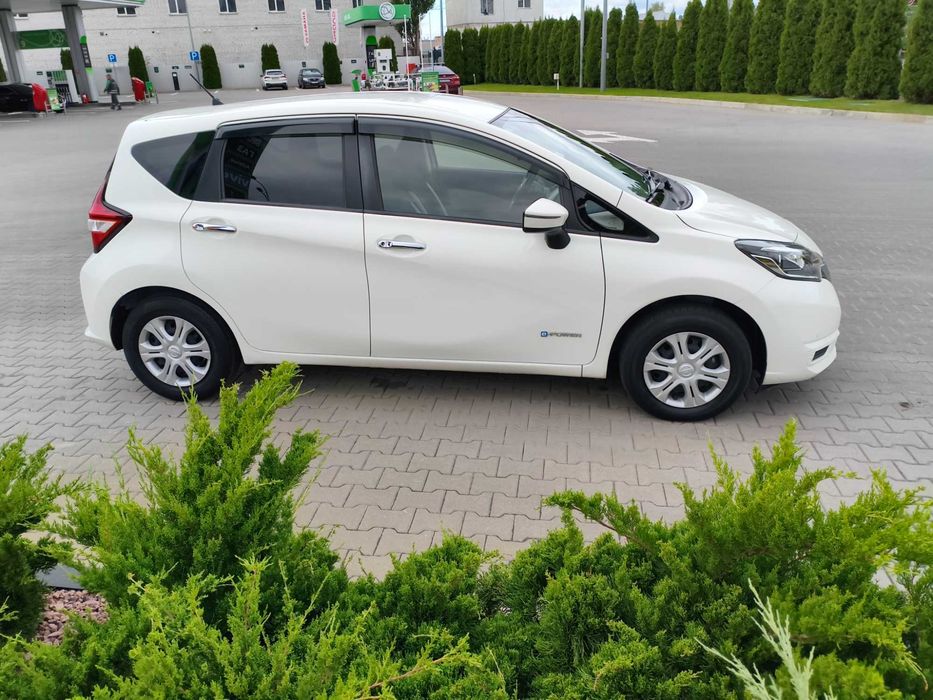 Продам Nissan Note 2020р. E-Power 3.5л.-100км