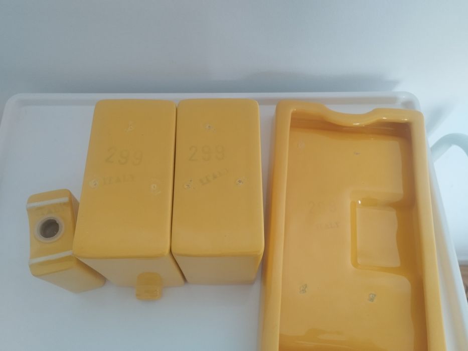 Conjunto de Mesa (Azeite, Vinagre e Sal) de Cerâmica Space Age