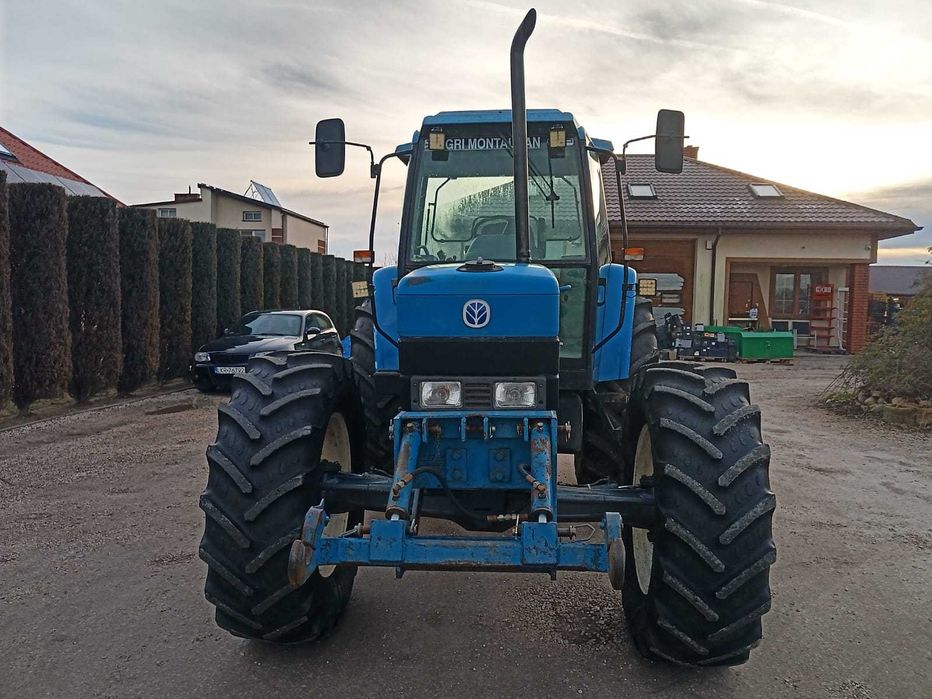 New Holland 8340 Przedni Tuz 1996 Rok Klimatyzacja Ford New Holland