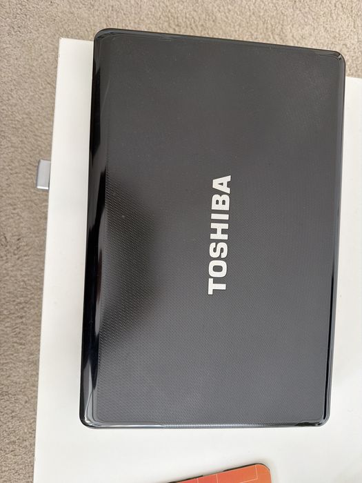 Portatil Toshiba satelite