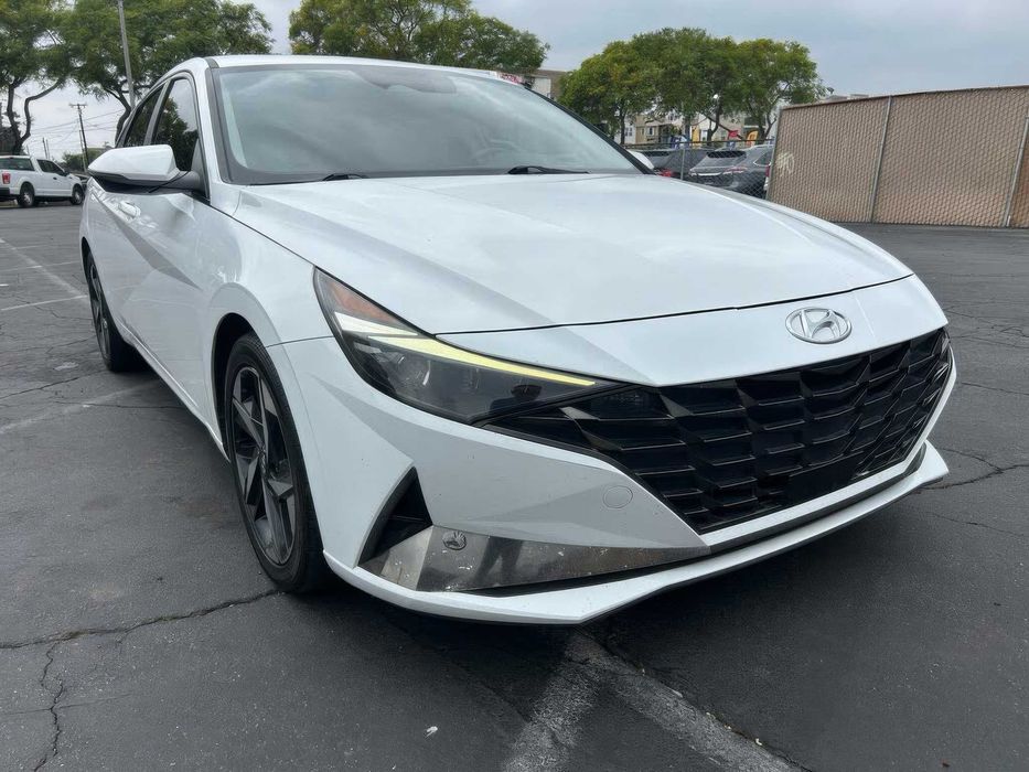 Hyundai Elantra Hyb Limited      2019