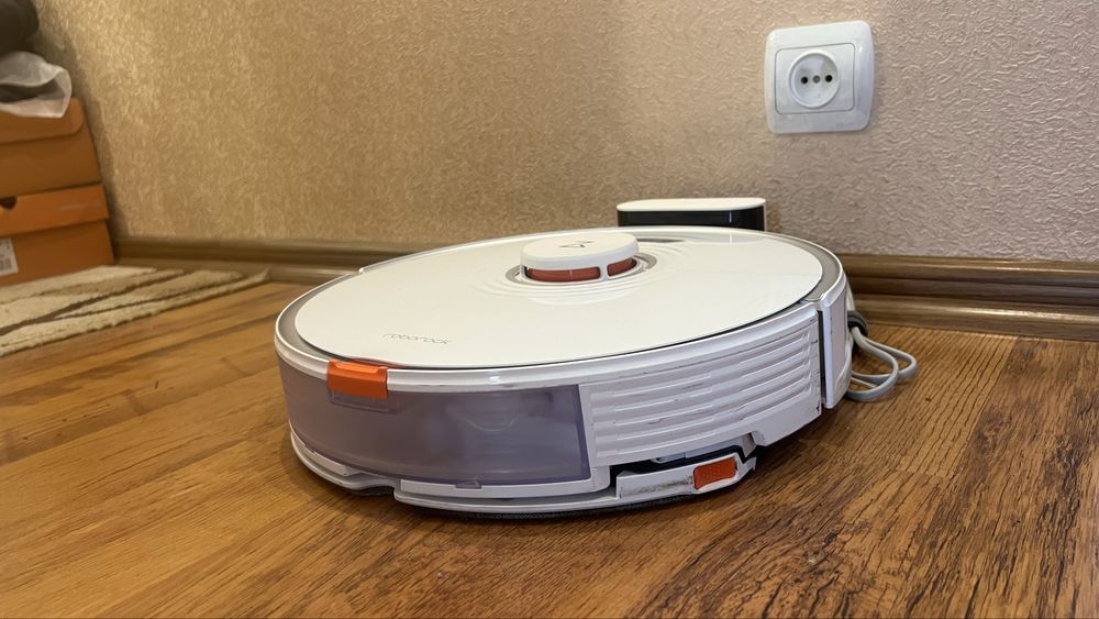 Робот-пилосос RoboRock Q8 Max Білий