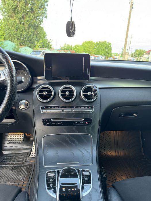 Продам  Mercedes-Benz GLC 220D