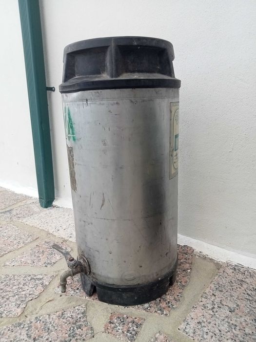 Pipos em inox com torneira