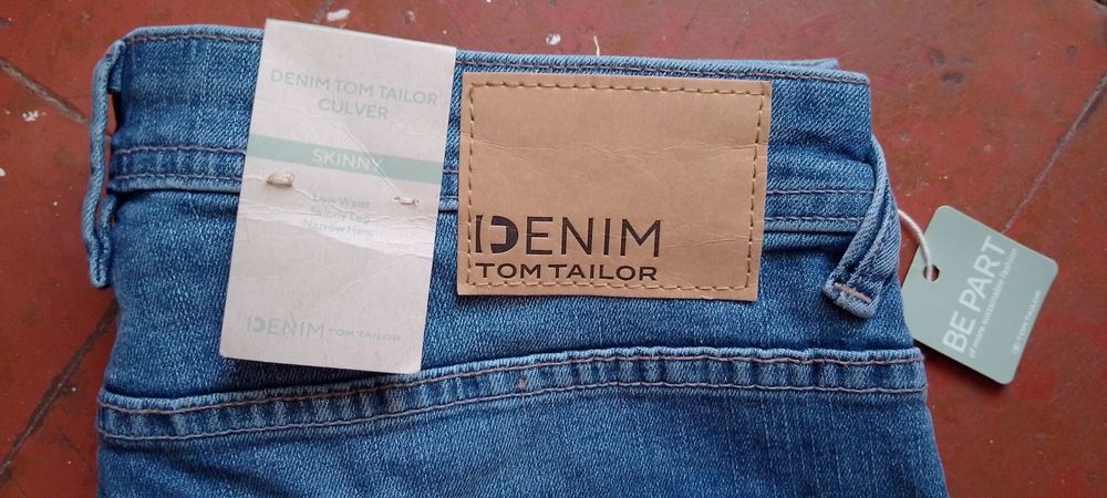 Чоловічі джинси марки Tom Tailor,w32l34,узкий крой,стан-нові джинси
