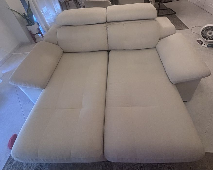 Vendo sofa em tecido bege em otimo estado