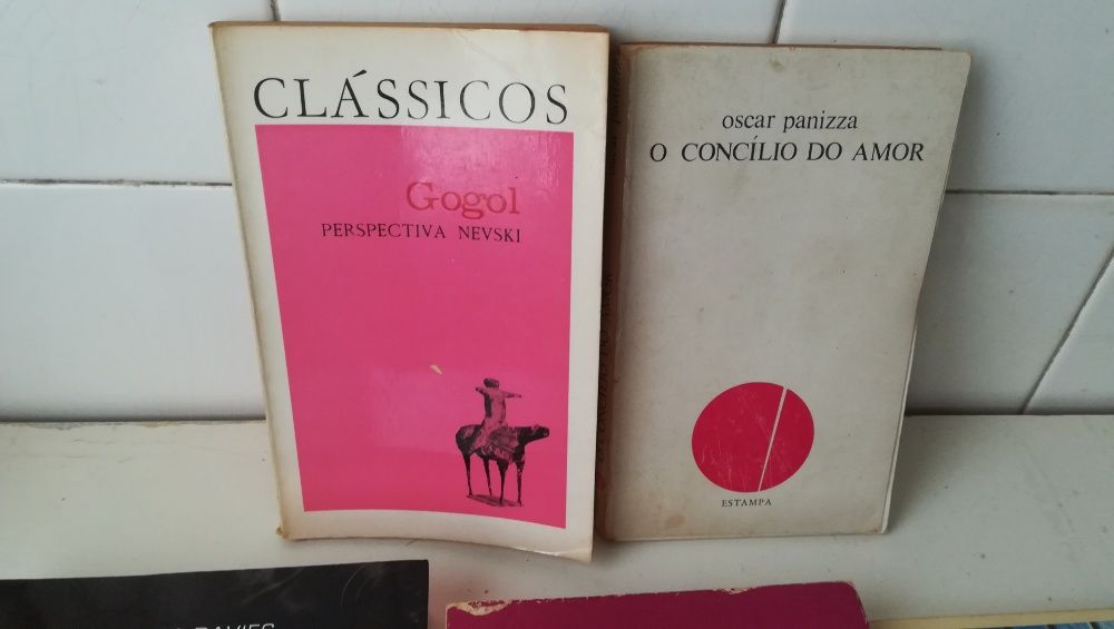 Policial , Romance , Filosofia , Clássico