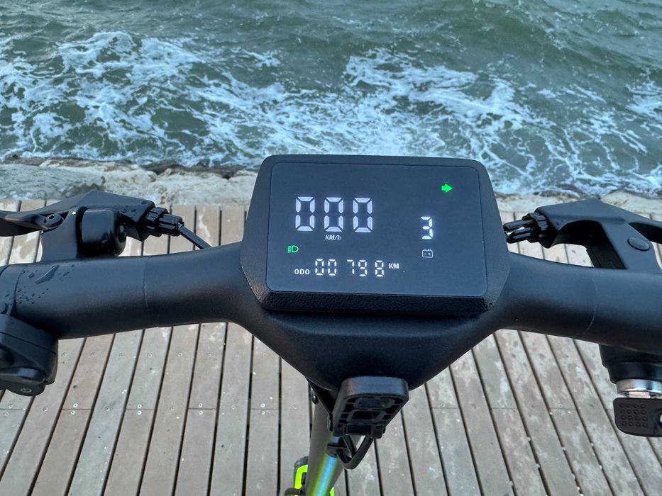 Trotinete Elétrica Kukirin A1 800W - 45 Km/h - 800KM