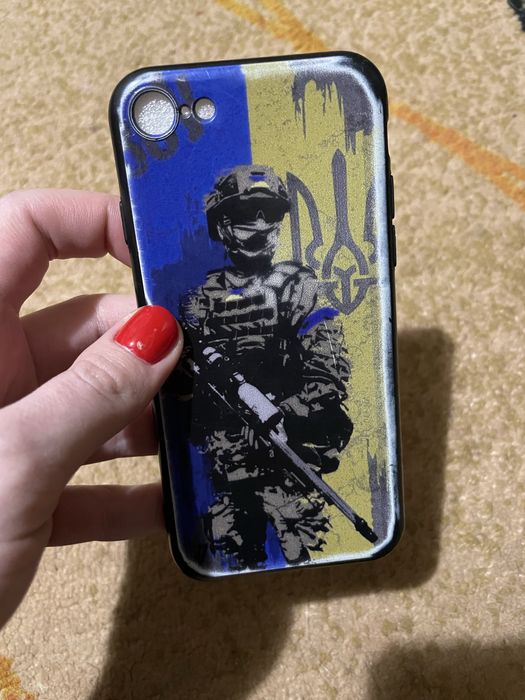 Чохол на айфон se