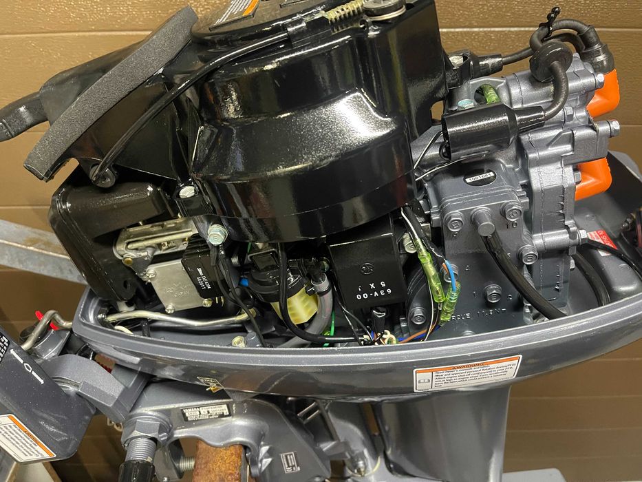 мотор лодочний двигун до човна yamaha 15 електростартер 2т