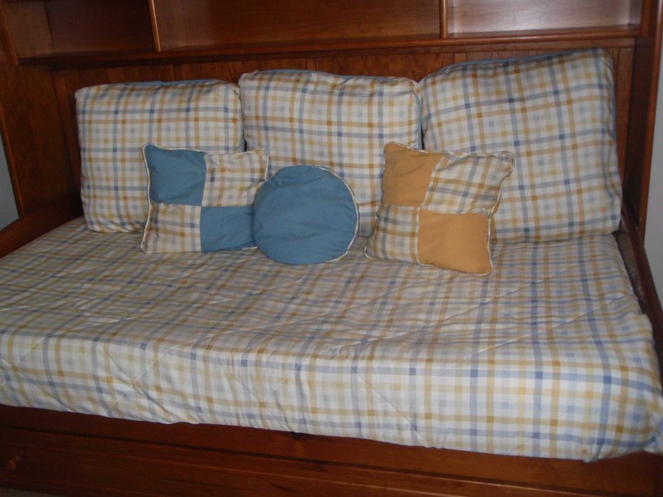 Conjunto almofadas + colcha
