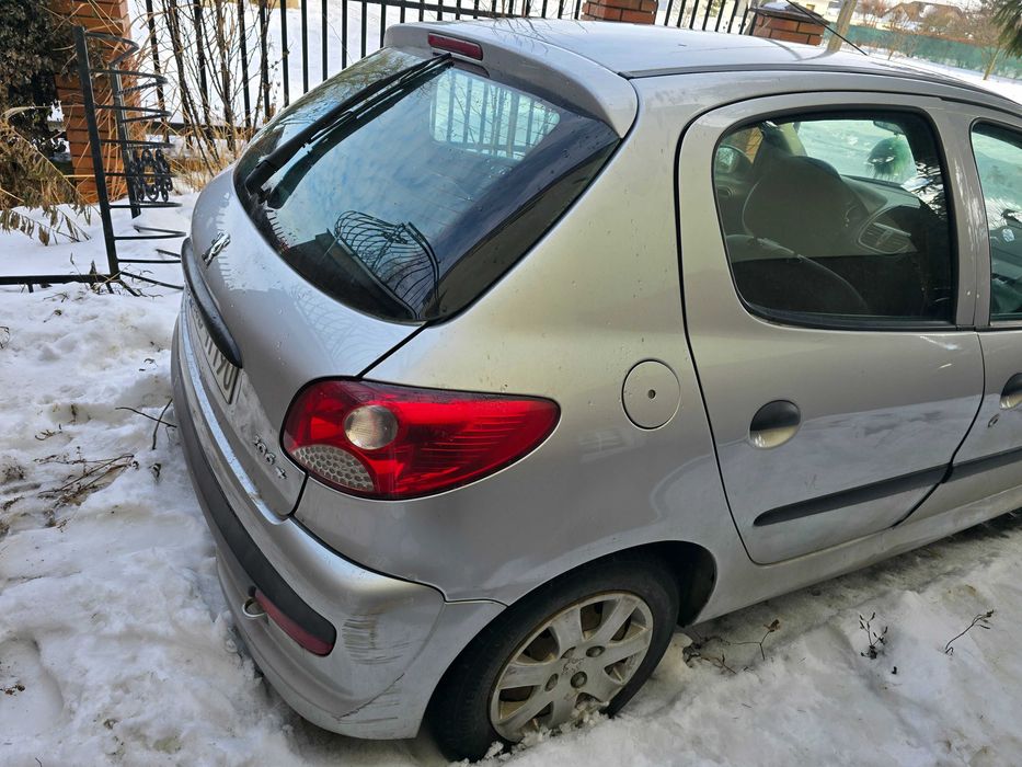 Peugeot 206 plus 1.4 HDI 2009 Rok