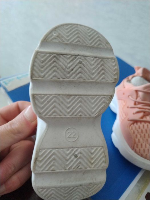 Кросівки для дівчинки