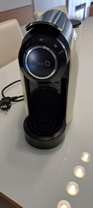 Máquina de café delta q praticamente nova
