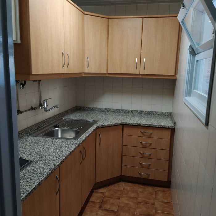 Arrenda-se casa T4 em Aveiro