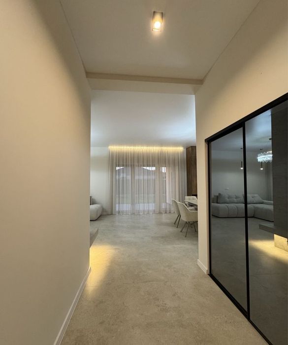 Продаж будинку з Газом 3 окремі кімнати | Гардеробна | Камін | 145м2 |
