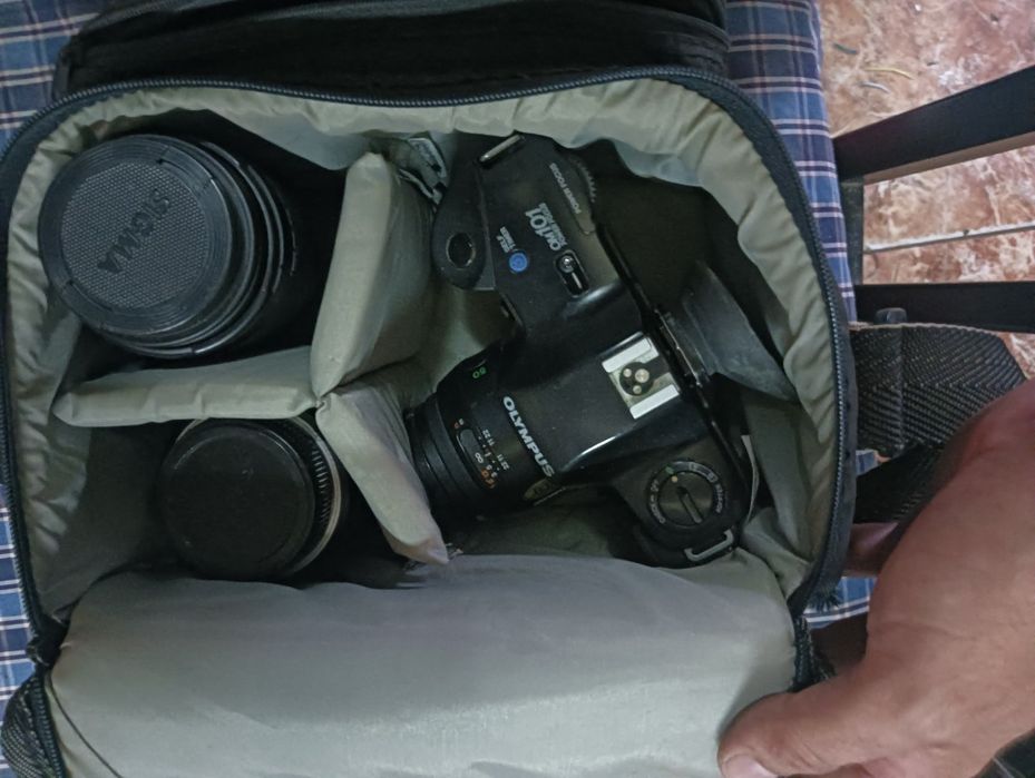 Olympus OM101 + 2 Objetivas + Mala – Excelente oportunidade para coleção ou fotografia analógica