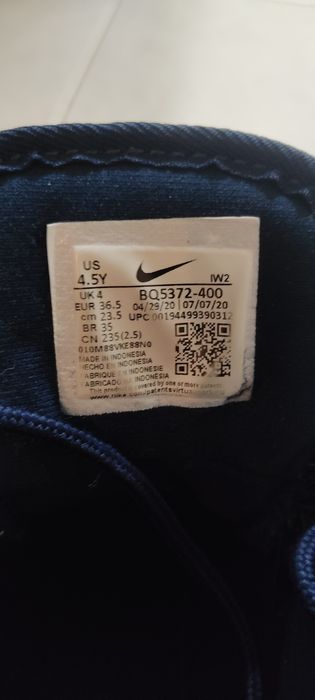Ténis Adidas número 32 impecáveis