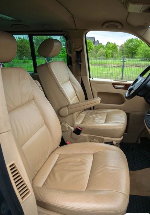 Volkswagen Multivan T5 Highline 2.5 TDI 174 KM