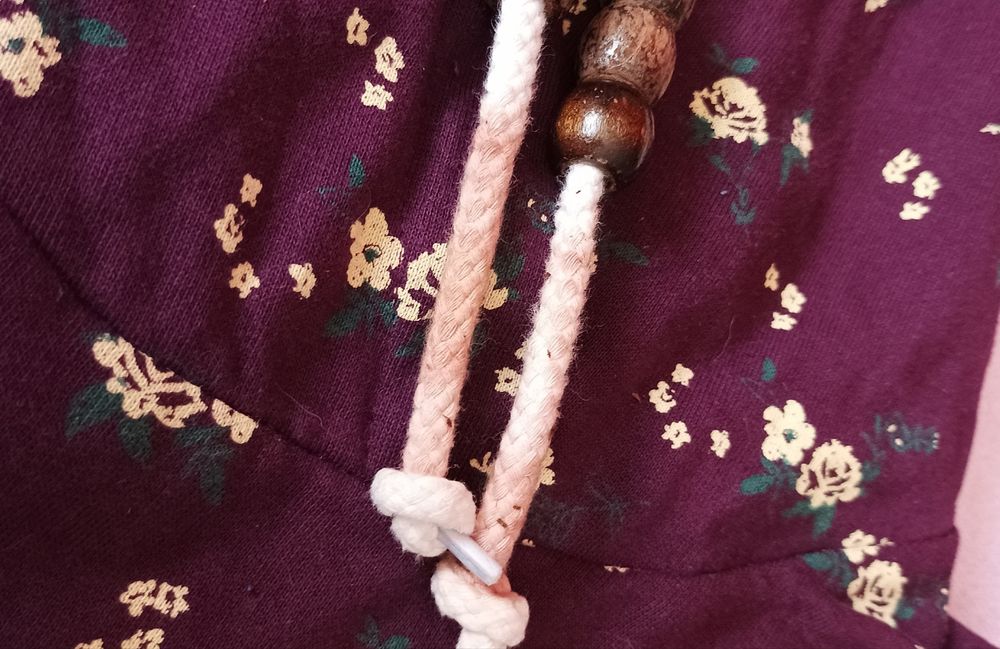 Bluza bordowa z kapturem