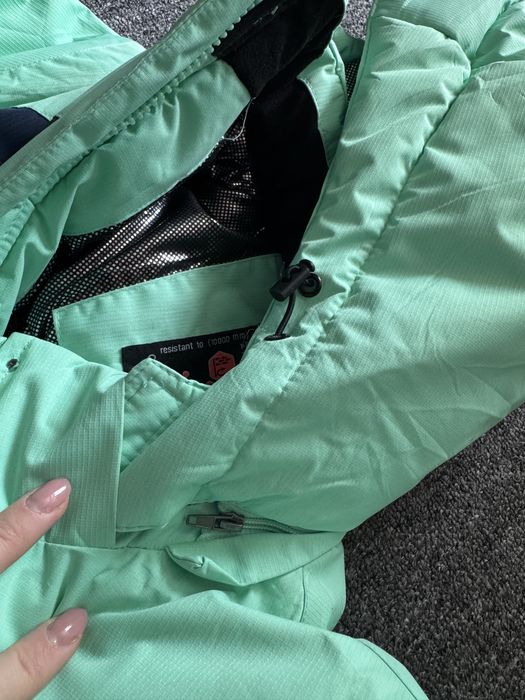 Лижна куртка жіноча