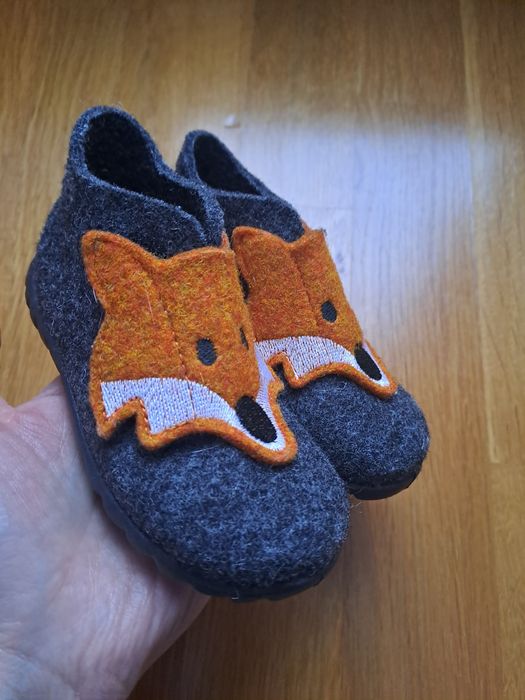 Wełniane kapcie liski