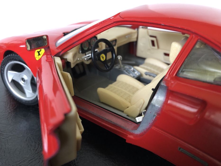 Model samochodu FERRARI GTO w skali 1/18