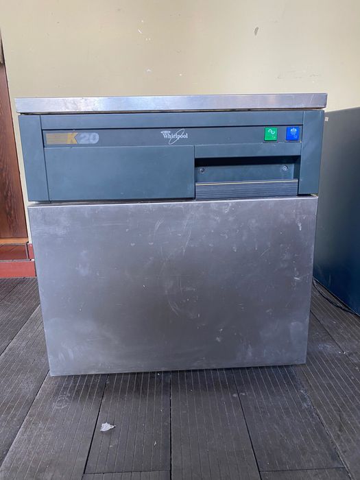 2 льодогенератора на запчастини, не робоча помпа