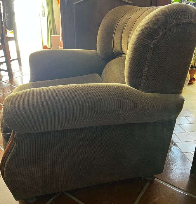 Sofá-cama + dois sofás  individuais