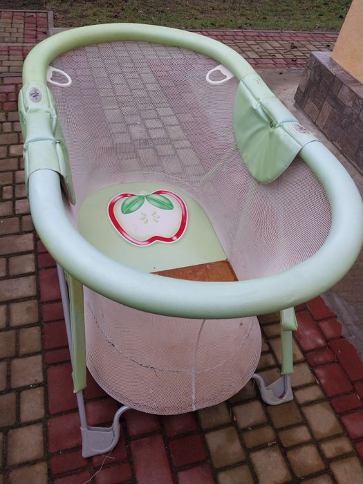 Манеж для дитинки