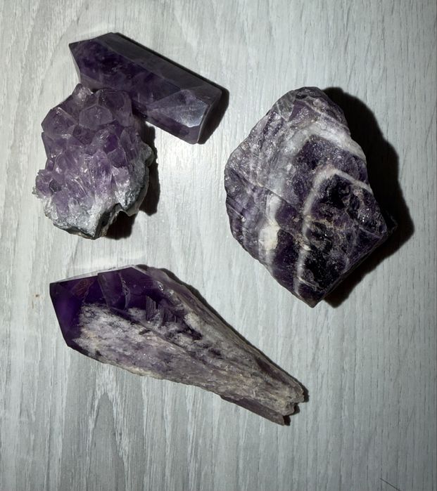 Мінерали кристали аместисти «зуб дракона», друза, шеврон, олівець