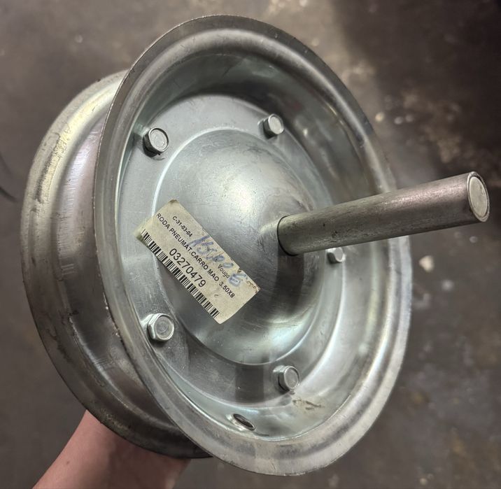 Roda para carro de mão