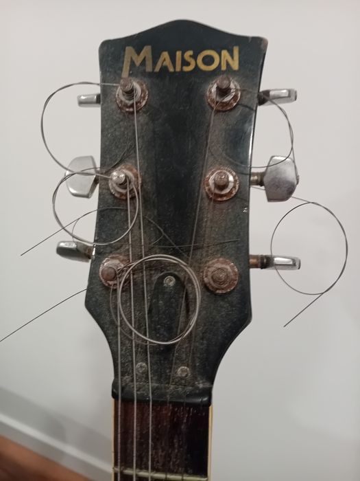 Guitarra Eléctrica Maison