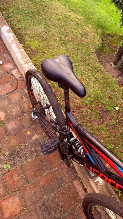 Bicicleta dupla suspensão