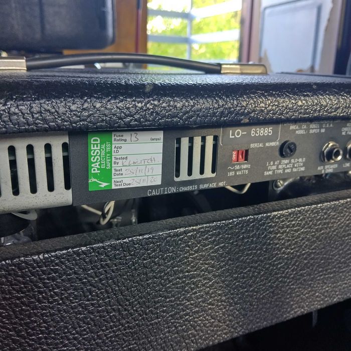 Fender Super 60 red knob 60W wzmacniacz lampowy reverb