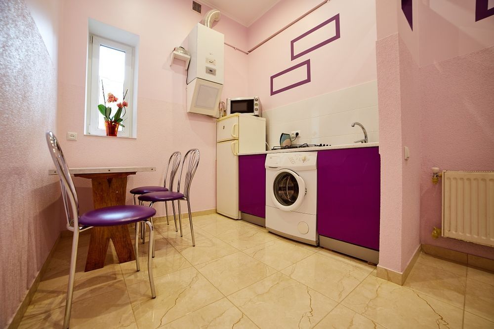 Площа Ринок.СВІТЛО є.Центр. реальна ціна Реберня, Криївка, Федор