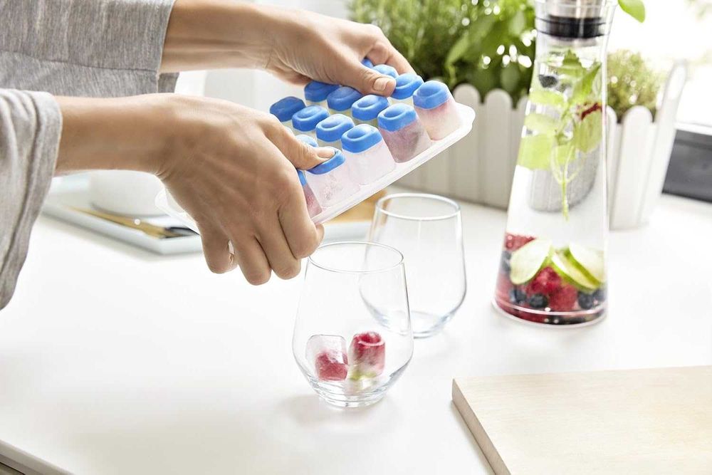 Emsa 2x pudełko typu clip&close na kostki lodu z pokrywką 24 kostki