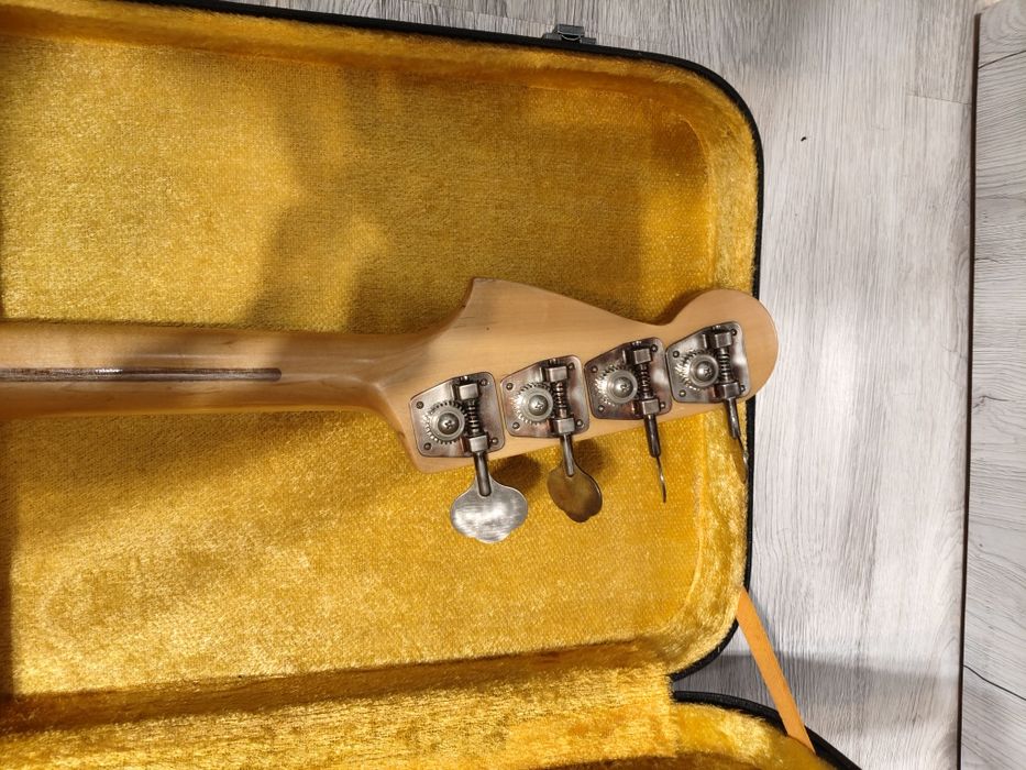 Gitara basowa Fernandes