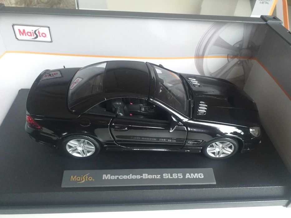модель 1.18 MERCEDES BENZ  SL65 AMG V12 BITURBO 2009