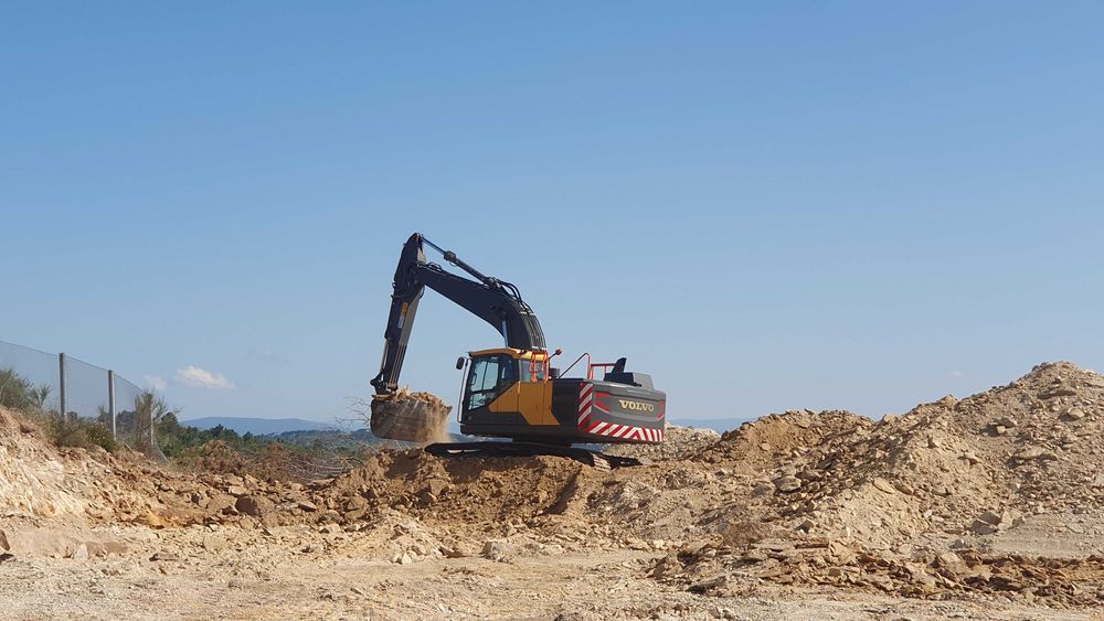 Escavadora Giratória Volvo EC220el