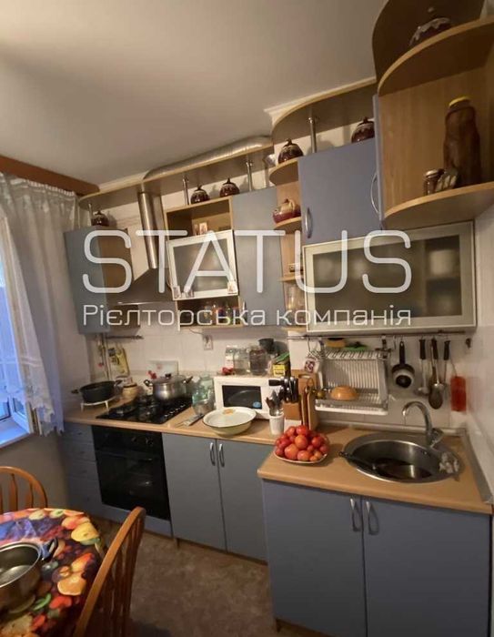 Продаж двокімнатної квартири. Левада.