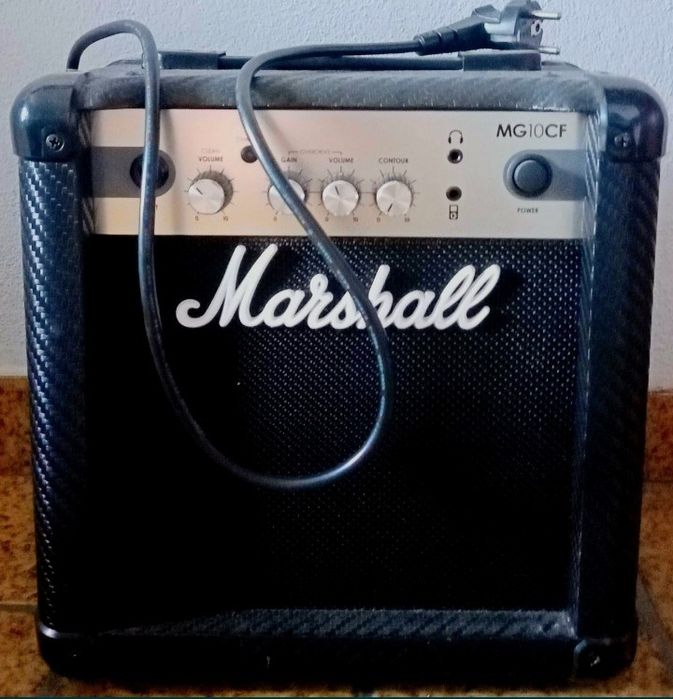 Vendo ou troco Guitarra elétrica Fender Squier Stratocaster