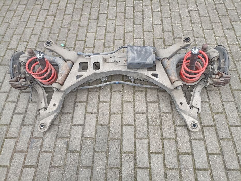 Volvo S80 V70 S60 Zawieszenie Tyl Belka