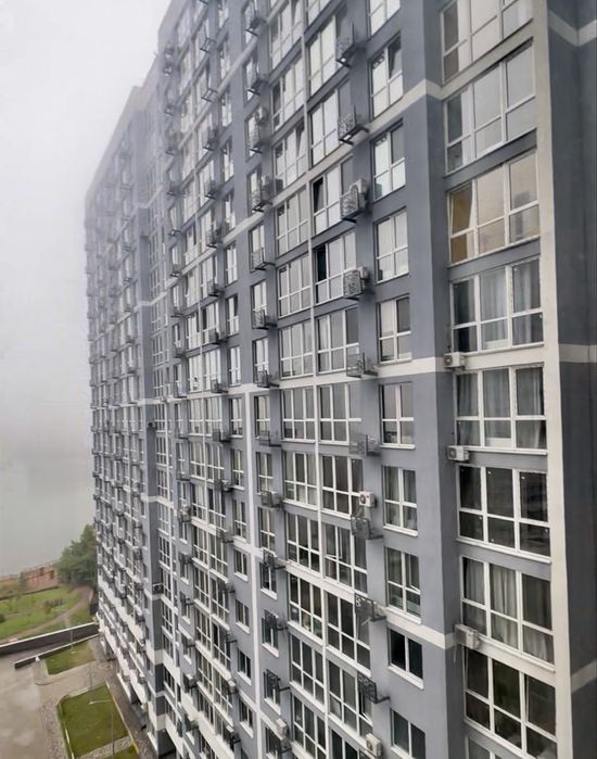 Продаж 2-кв від ВЛАСНИКА ЖК « Лебединий» вул. Ревуцького, 40-В метро